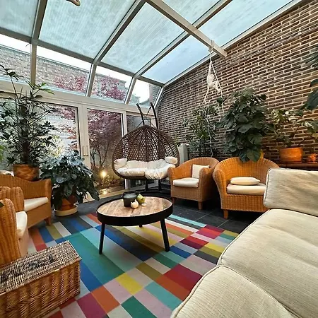 Large Quiet Whole House Near Historic Centre Βίλα
